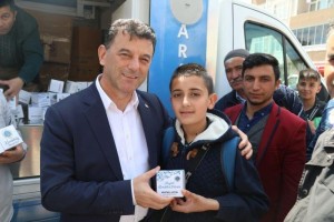 Vatandaşlarımıza kandil simidi ikram ettik